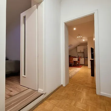 Kindstay W Free Parking Near Prague Airport * Tuchomerice