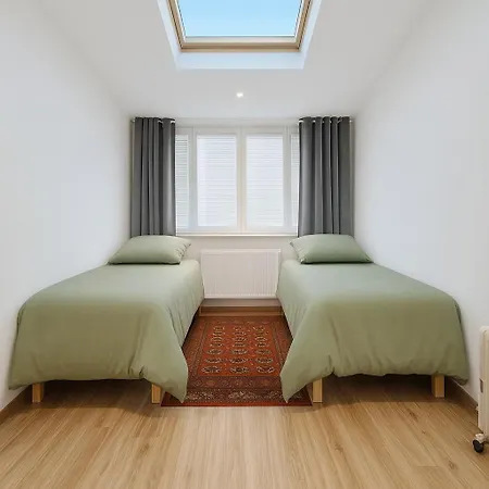 Kindstay Prague Airport Apartamento Tuchomerice