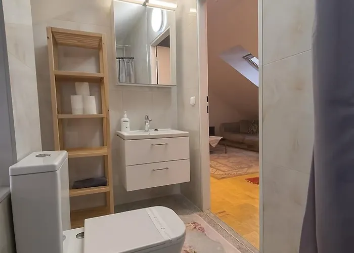 Kindstay W Free Parking Near Prague Airport Tuchomerice